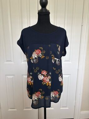 Mason & Belle Navy Floral Short Sleeve Pocket Top
